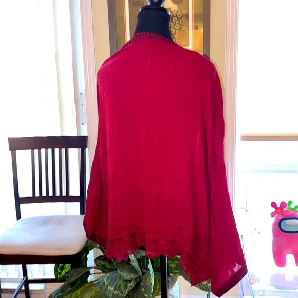 ✅Forever21 kimono in color wine w/ black thread  embroidery designs. ♥️🖤 - Picture 3 of 6